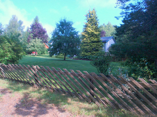 Modern rendition of a Traditional Scandinavian Fence.